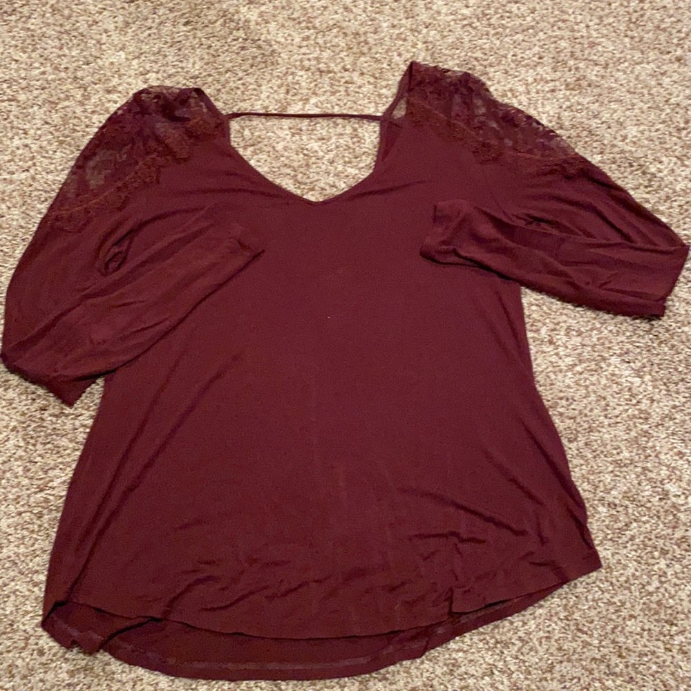American eagle maroon long sleeve shirt